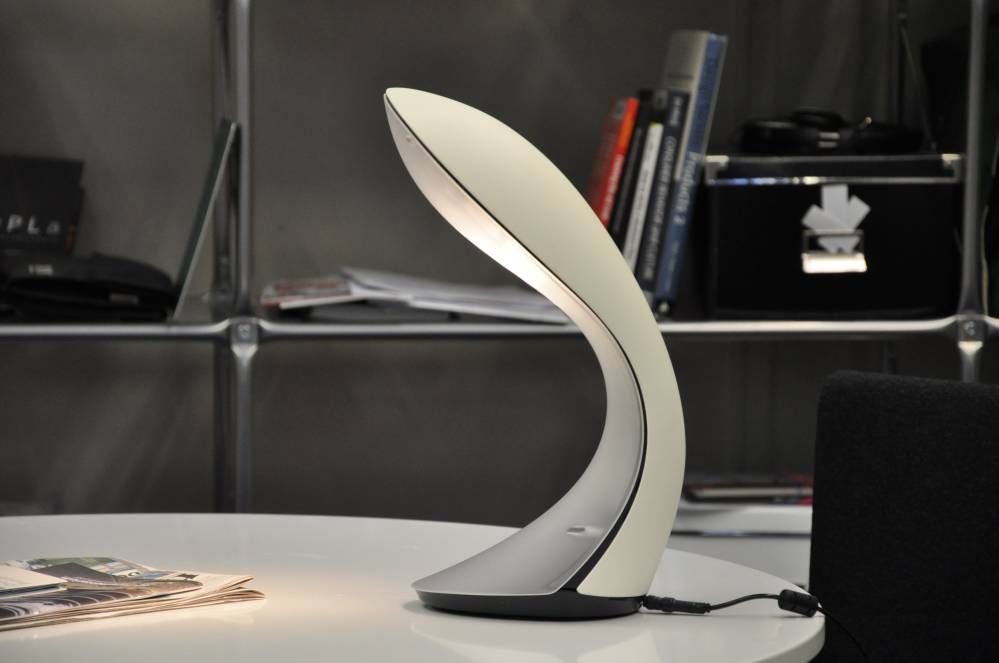 The intelligent reading lamp 'Fonckel' is commercially available