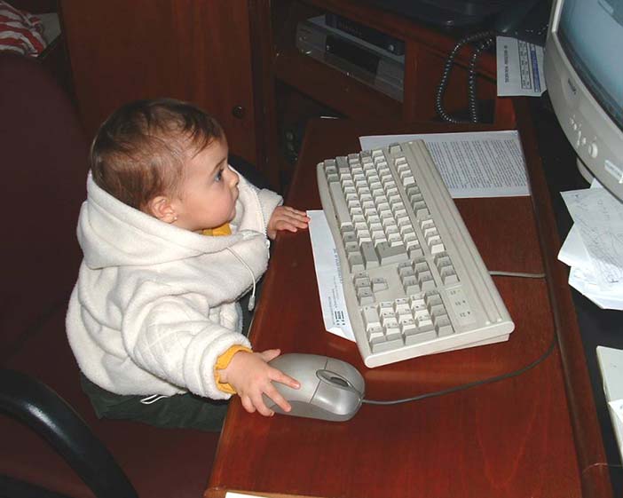 One of the potential user of LinguaBytes demonstrates the inadequacy of the PC, its input and interaction style. 