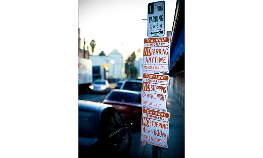 LA Street Sign Assembly From Jorge Gonzales, CC BY-SA 2.0, https://creativecommons.org/licenses/by-sa/2.0/